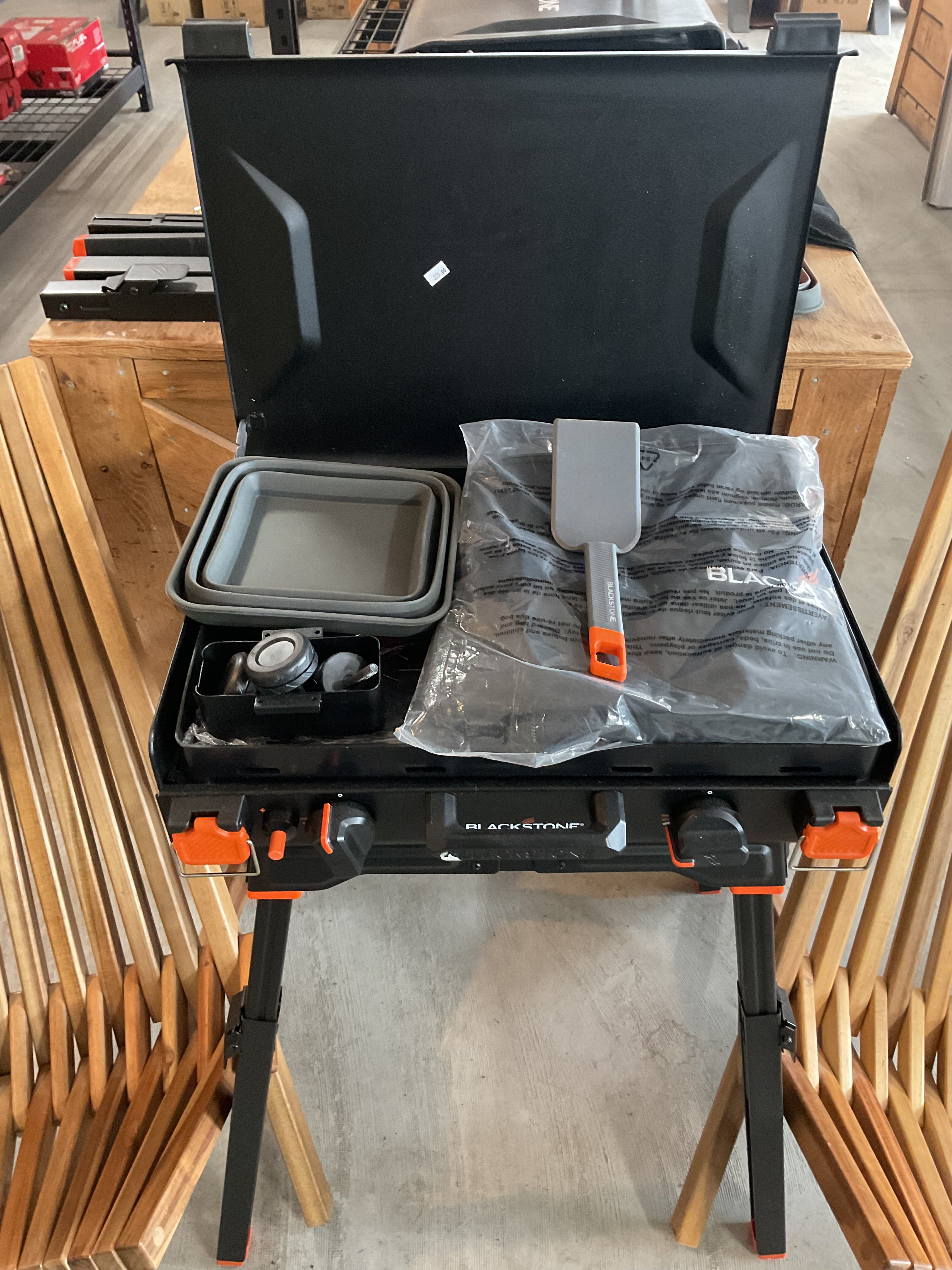 Blackstone 20” Portable Camping Griddle with Stand.